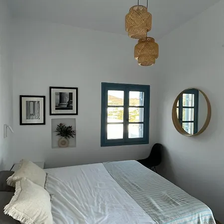 Magnifique Sur La De - Paros Villa